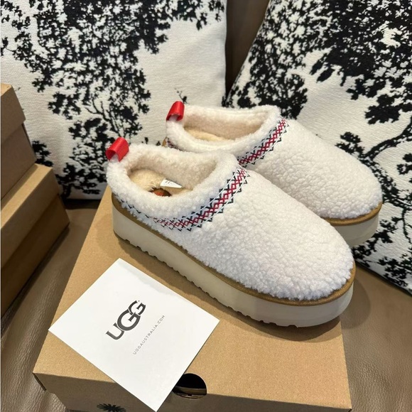 UGG Shoes - Ugg Tazz Heritage Braid natural